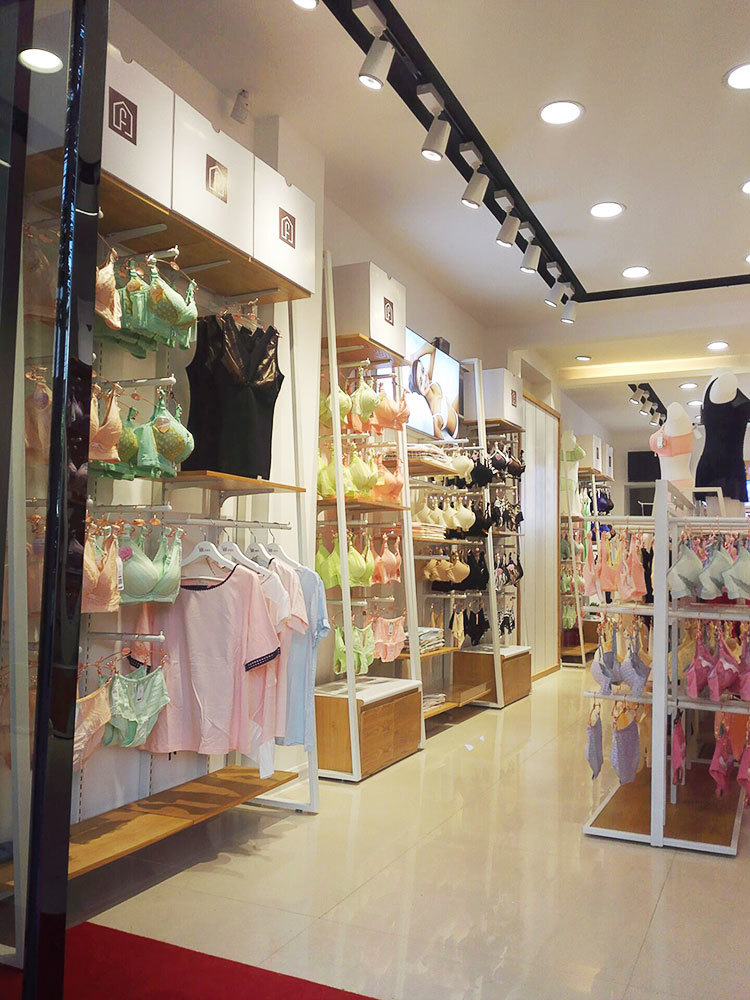熱烈祝賀湖北譚女士詩曼芬內衣店開業