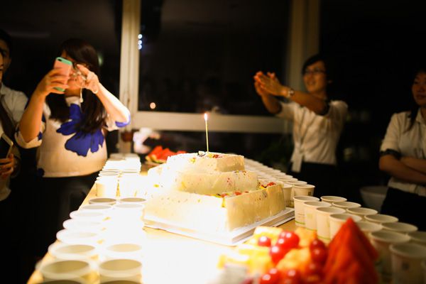 詩曼芬七八月生日會，相親相愛一家人